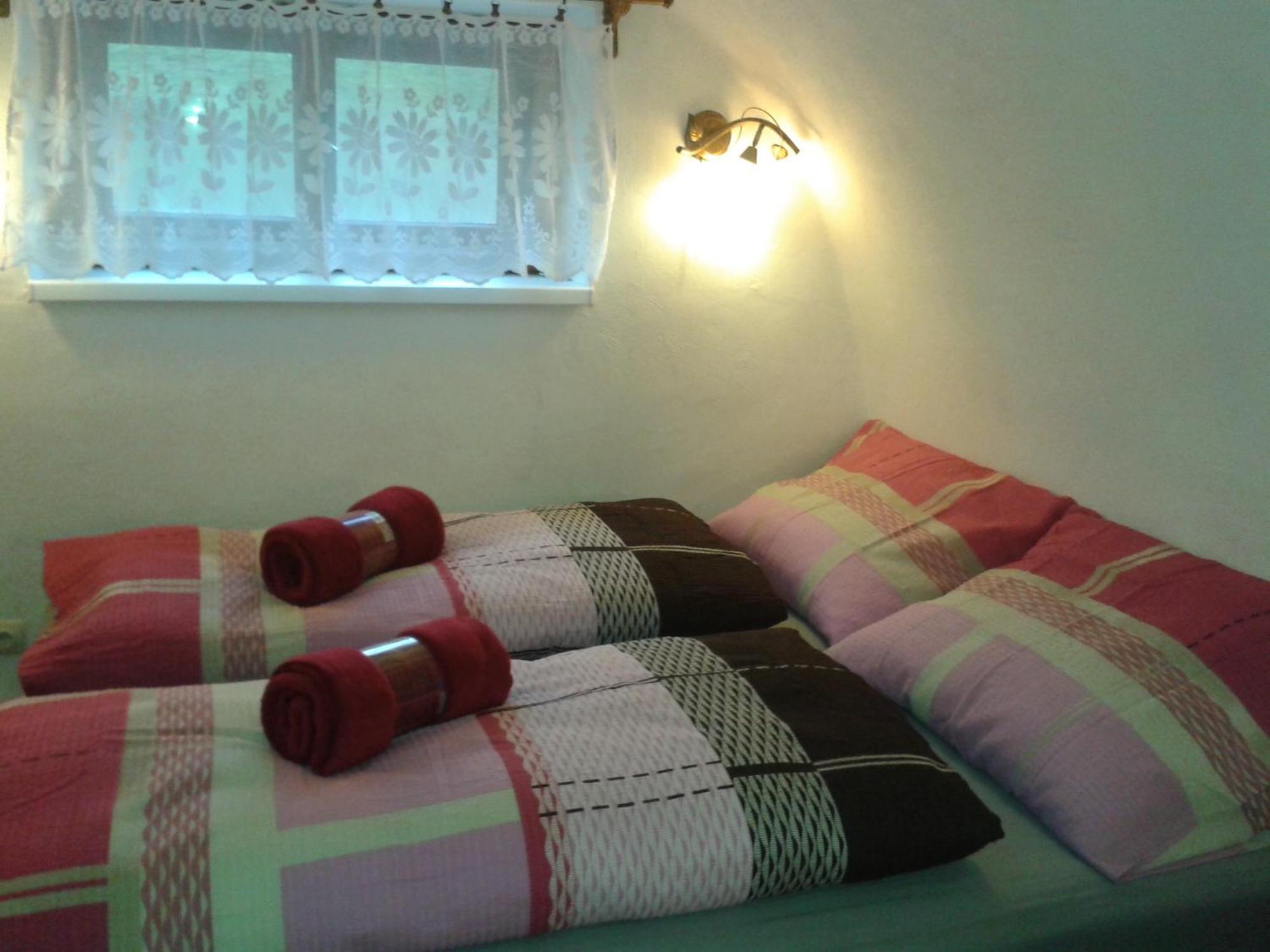 Zemianska Kúria Vachtár Kralova Lehota Quarto foto