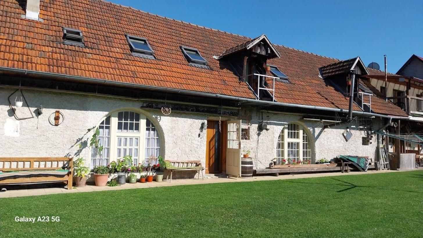 Zemianska Kúria Vachtár Kralova Lehota Exterior foto