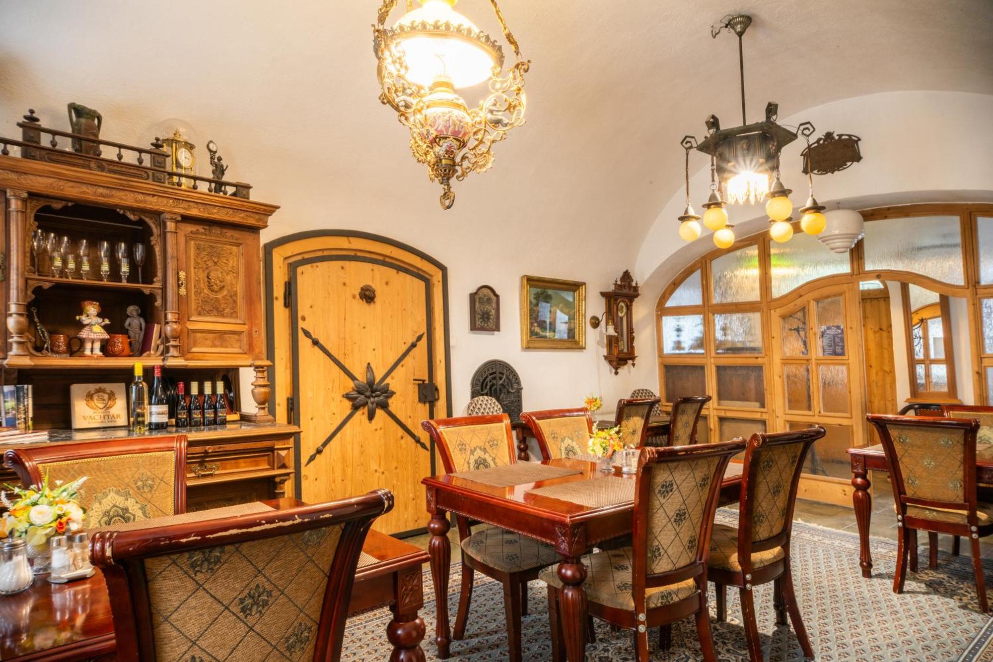 Zemianska Kúria Vachtár Kralova Lehota Exterior foto
